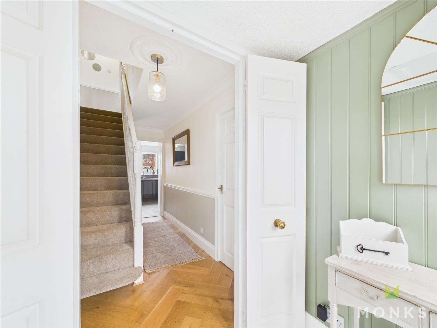 5 Linnet Close, Shrewsbury, SY1 4TZ For Sale